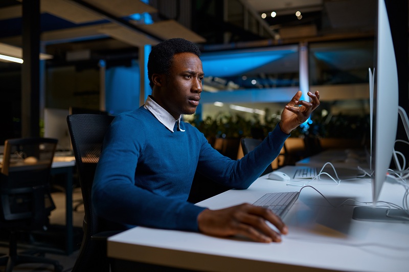 Teknik Sederhana untuk Melatih Mata di Tengah Rutinitas Kerja